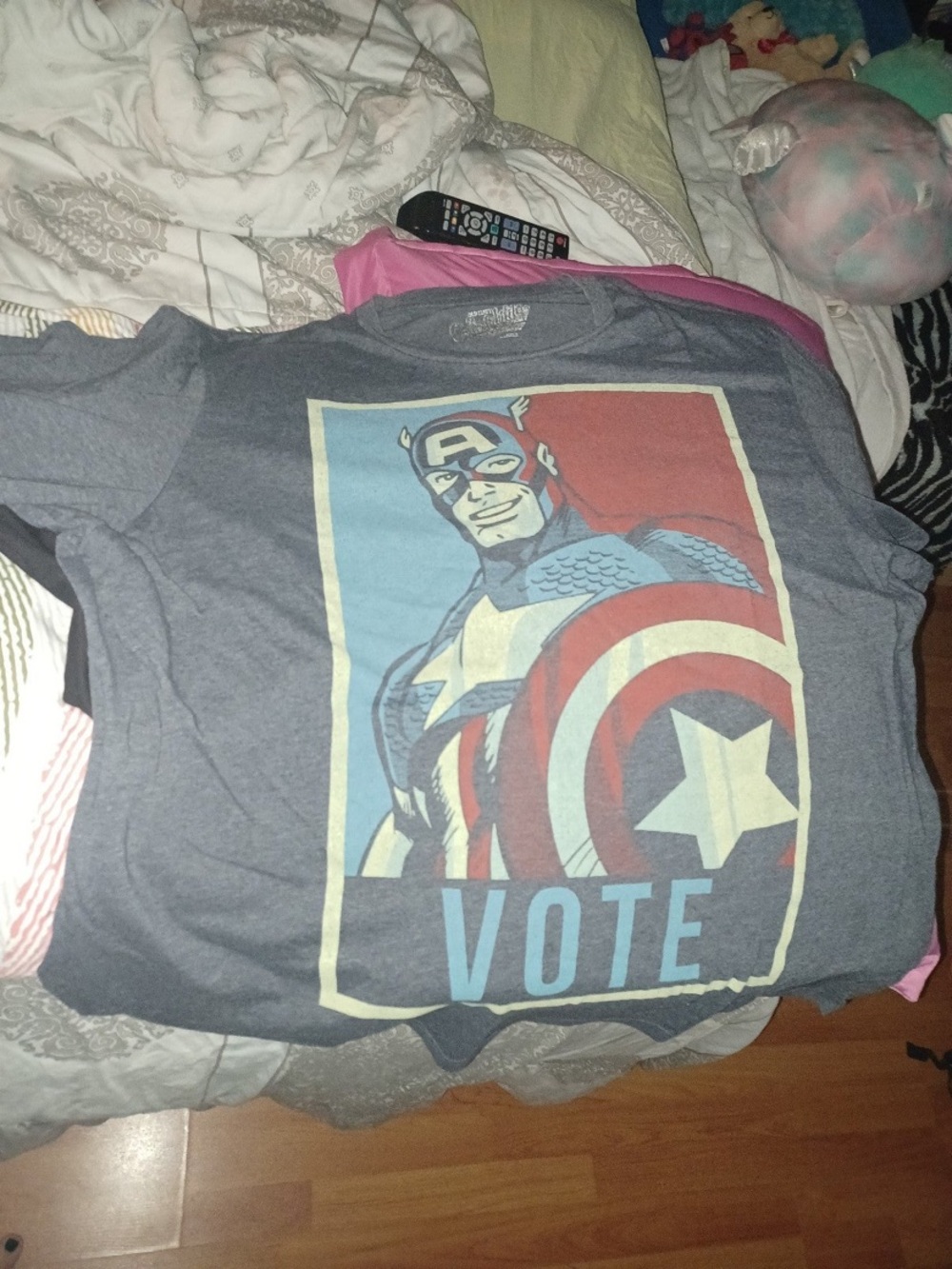 Captain America 'Vote' Graphic Tee - Blue